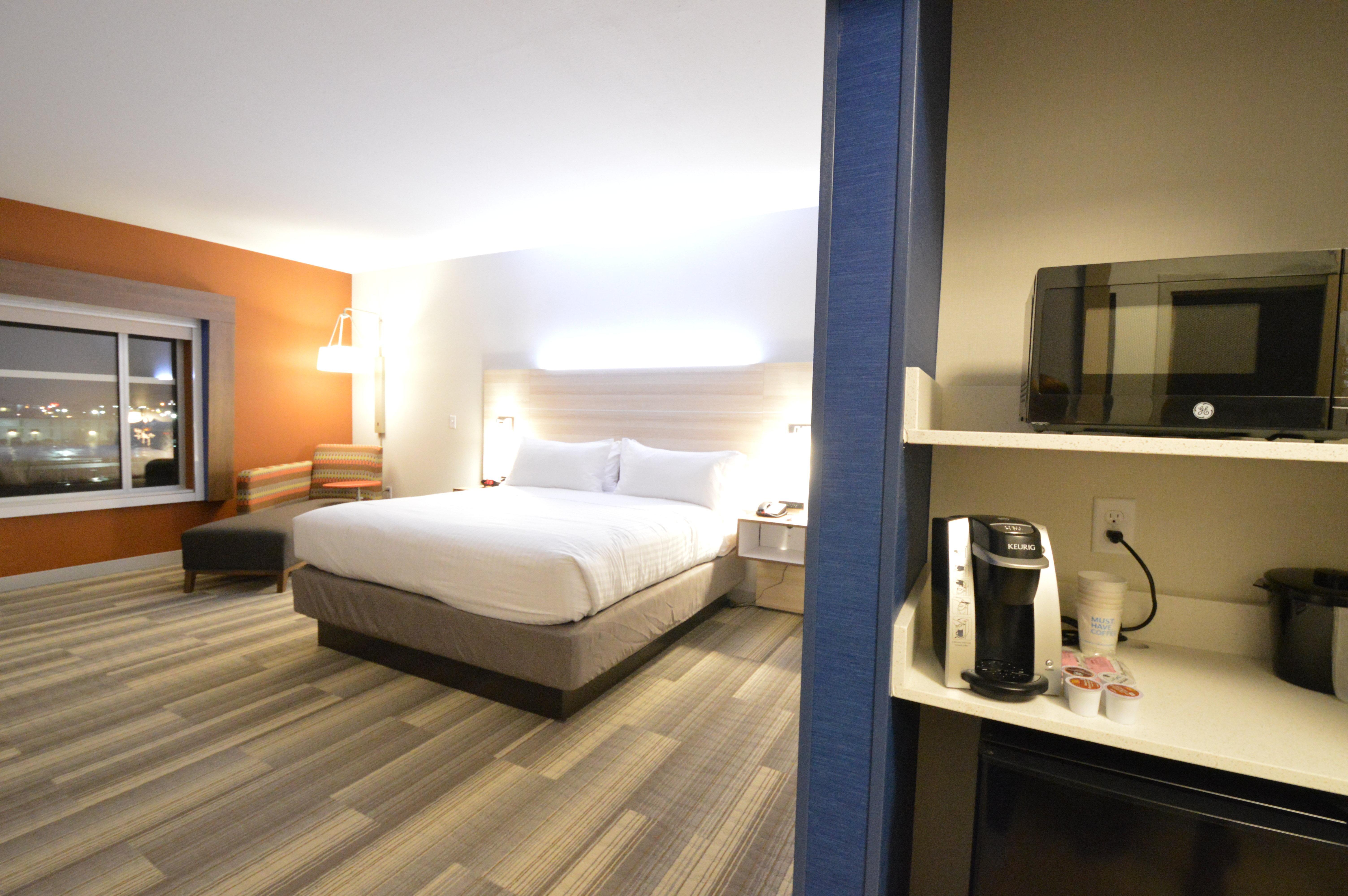 Holiday Inn Express & Suites Toledo South - Perrysburg By Ihg Exterior foto